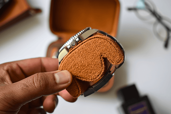 Cinnamon brown zip box - 2 watches